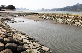 日本統治時代の水上飛行場跡地　台湾の歴史、今に伝える