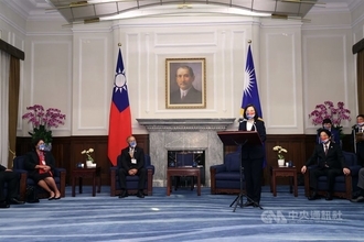 台湾とマーシャル諸島、連携強化へ 気候変動対策で基金設立発表