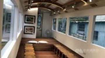 日本時代にルーツ持つ小学校　阿里山鉄道の客車を活用した図書空間がオープン／台湾