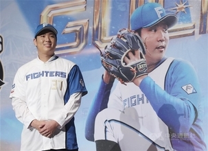 日本ハム古林睿煬、ふるさと台湾で球児を指導　新庄監督からの「DM」明かす