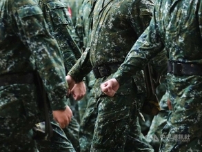 軍の人員不足を憂慮する声  邱国防部長、いかなる議論も「排除しない」／台湾