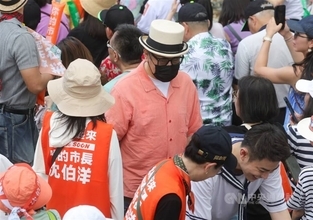 民進党集会出席の司会者、中国SNSで「台湾独立不支持」表明　大陸委「中国は脅迫やめよ」