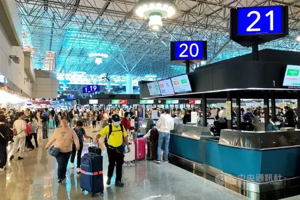 10年超据え置きの空港施設使用料、2段階で引き上げへ＝交通部／台湾