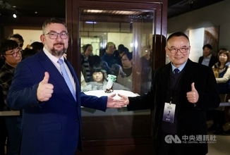 故宮博物院の「翠玉白菜」、台湾に戻る　チェコで展示　約34万人が来場