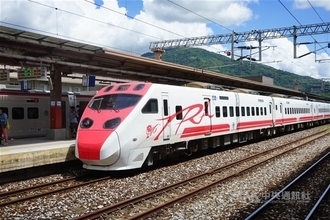 台湾鉄道の特急「プユマ号」、塗装変更へ　年末にも新デザイン試験導入