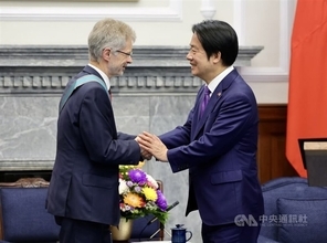 チェコ上院議長に勲章授与　頼総統、台湾への支持や良好な関係への貢献たたえる