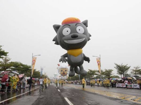 リラックマにスヌーピー 巨大なバルーンが街角に登場 台湾 高雄 13年12月15日 エキサイトニュース