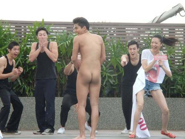 主演映画の大ヒットでイケメン俳優 感謝の 裸泳ぎ 披露 台湾 15年9月15日 エキサイトニュース