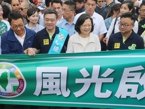 原発反対派と擁護派がデモ行進や署名活動／台湾