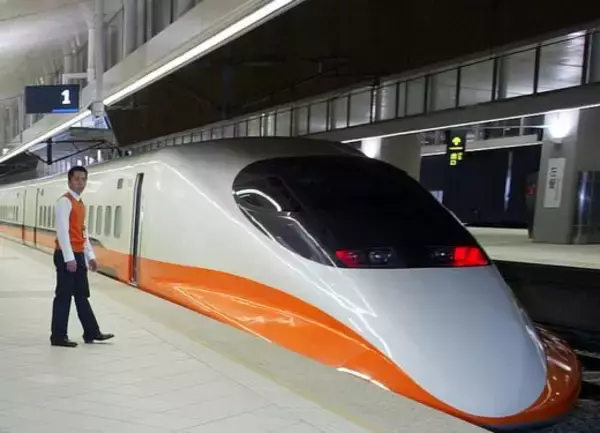 「訪台外国人客対象  台湾新幹線、中南部行き乗車券を2人一緒で1人無料に」の画像