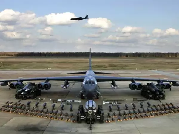 「米軍のB52爆撃機、台北飛行情報区に進入  国防部「把握している」／台湾」の画像