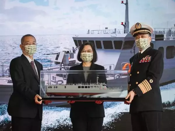 海軍のコルベット艦「塔江」進水式  蔡総統、全方位防衛の決意示す／台湾