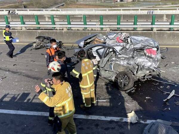 高速道路で台玉突き事故 2人死亡 濃霧原因か 台湾 21年2月21日 エキサイトニュース