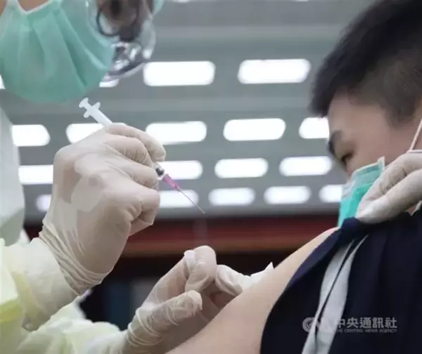 台湾、青少年へのビオンテック製ワクチン2回目接種見合わせ  心筋炎懸念で