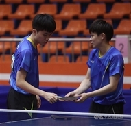 卓球世界選手権   混合ダブルスで台湾が銅   林、鄭組