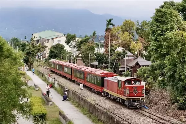 阿里山鉄道の新型車両「森里号」　7月にも運行開始予定／台湾