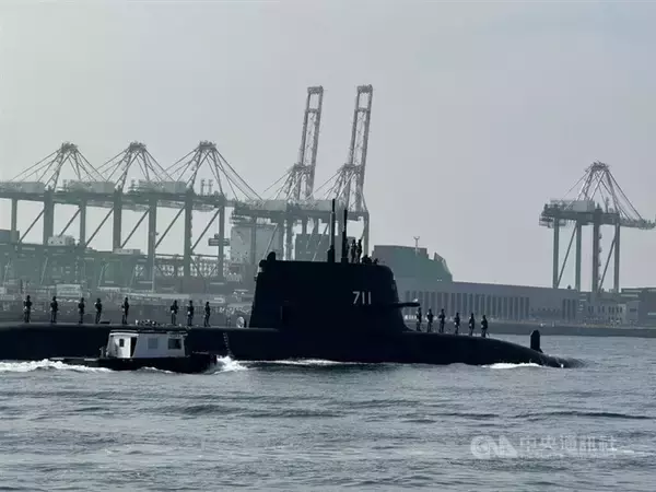 国産潜水艦「海鯤」　2日連続で潜航試験　専門家「前日の結果良好か」／台湾