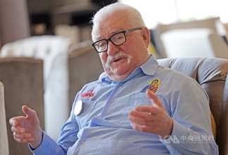 ポーランド元大統領、華語圏の団結必要性を強調／台湾