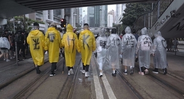 香港民主化運動を記録  「時代革命」監督、撮影は「恐れへの抗い」／台湾