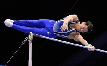体操・唐嘉鴻、世界選手権の鉄棒で金　台湾勢で初