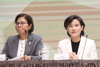 「台湾モデル」で企業の国際展開を支援へ＝鄭麗君行政院副院長