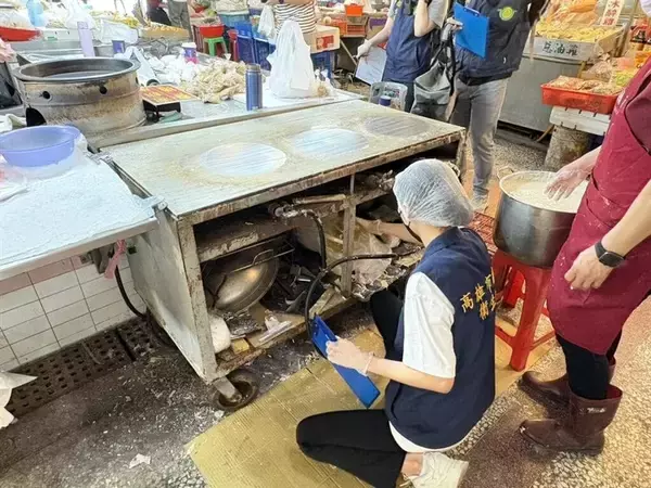 市場で販売の春巻きで食中毒疑い　134人が医療機関受診／台湾・高雄