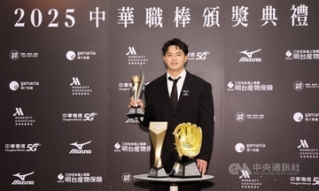 呉念庭が首位打者など3タイトル　台湾プロ野球年間表彰　新米パパで「責任感増した」