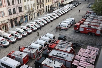 台湾から消防車や救急車など68台、ウクライナに到着　民間も寄付