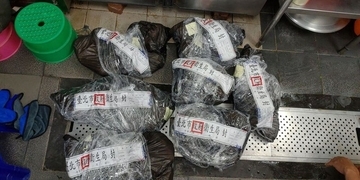 病変疑いの豚の腸約4000キロが市場に流入　有名麺線店にも波及／台湾