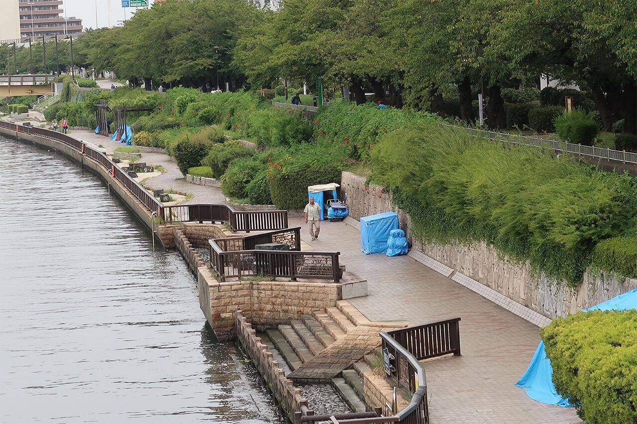 隅田川沿いに暮らすホームレス 生活保護は受けたくない こっちには自由がある 18年10月21日 エキサイトニュース