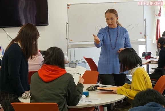 戸板女子短大の学校案内がほぼファッション誌 地方の高校生にキラキラキャンパスライフをアピール 18年4月27日 エキサイトニュース