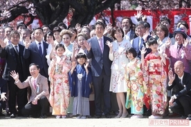 安倍首相「桜を見る会」私物化疑惑、昭恵夫人のお友だち “アッキー枠” が浮上