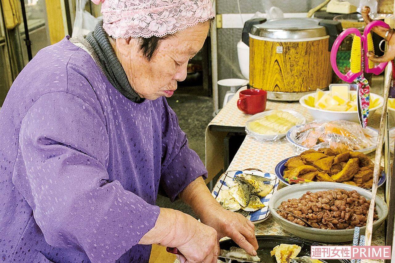 500円食べ放題を貫く はっちゃん こと田村はつゑさんの信条 絶対値上げしない 年1月11日 エキサイトニュース