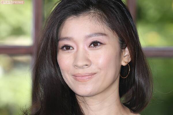 篠原涼子 ハケンの品格2 で13年前と変わらぬ美貌を披露 秘訣は 朝きゅうり 年6月3日 エキサイトニュース