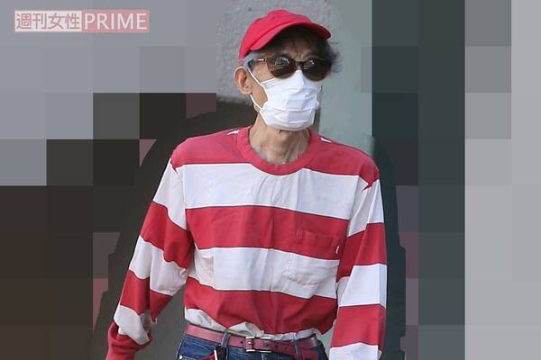 楳図かずお マスク着用でも上から 赤 白 赤 の並びは決して崩さぬ徹底ぶり 2020年6月17日 エキサイトニュース