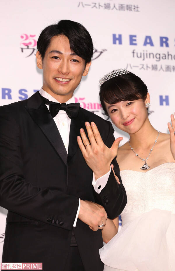 ディーン フジオカ 清野菜名と薬指の指輪を披露 結婚してよかったです 16年9月10日 エキサイトニュース