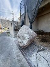 でっっっかいニャン...！　石の〝なりたい形〟掘り出す彫刻家による巨石ビフォーアフターに1.1万人感嘆