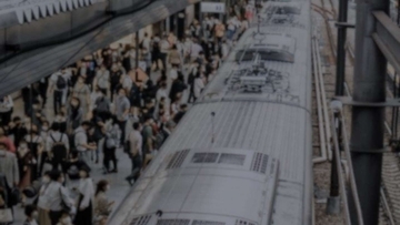 「妊娠中、混雑電車で腕を伸ばしてお腹を守る私。目の前にいた高校球児たちはコソコソ話すと」（滋賀県・40代女性）