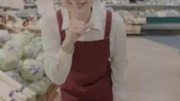 「「スーパーで抱っこをせがみ、一歩も動かない2歳息子。途方に暮れる私におばちゃん店員が...」（大阪府・30代女性）」の画像