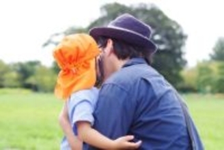 パパ主導のお庭バーベキューに2歳娘が「楽しくなかった」　→その後の〝パパの反応〟が完璧すぎて15万人感動