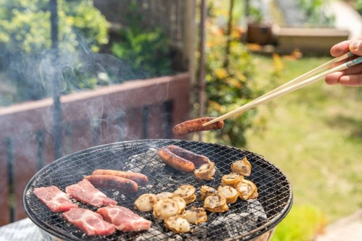 パパ主導のお庭バーベキューに2歳娘が「楽しくなかった」　→その後の〝パパの反応〟が完璧すぎて15万人感動