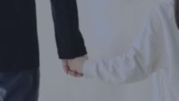 「新幹線ホームで幼い私の手を取った見知らぬ中年女性。家族とはぐれて大泣きしていたけど...」（埼玉県・30代女性）