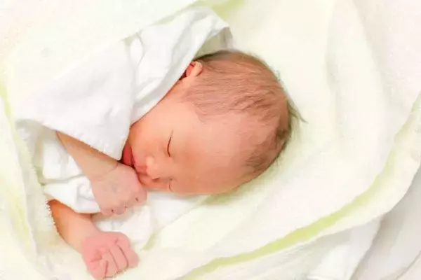 「「ひとりきりで入院した産婦人科。隣の妊婦は母親と一緒で、私が陣痛に苦しんでいると...」（愛媛県・50代女性）」の画像
