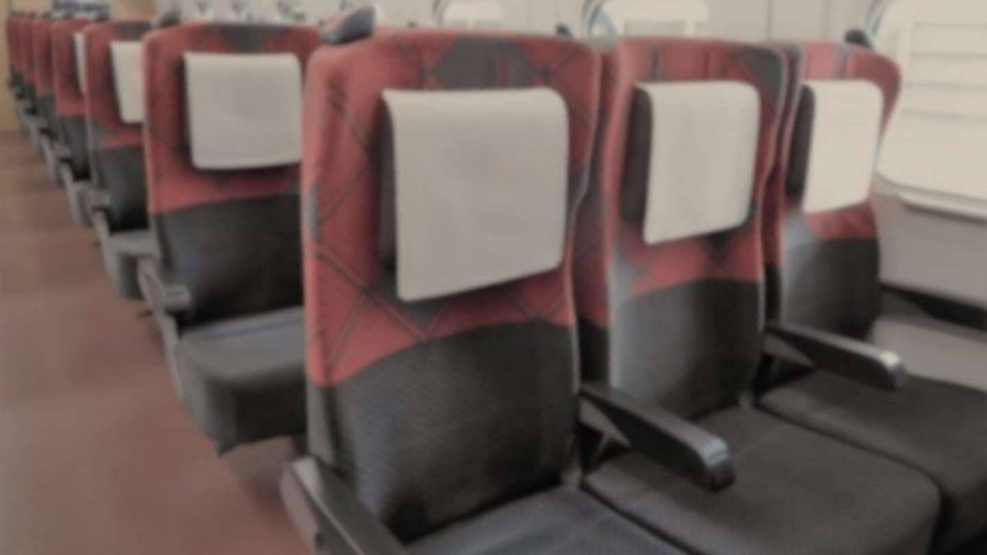 「幼い娘と父と3人で新幹線自由席へ。3列シートの空いてた2席に座ろうとすると、元からいた派手ギャルが」（新潟県・40代女性）