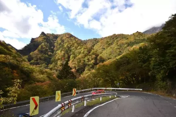 「「忠告を聞かず、女一人で山を下る私。途中で車から見知らぬ人に声をかけられて」（年齢不詳・女性）」の画像