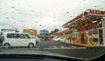 「産後8か月、孤独な子育て中の私は涙。雨の日のスーパーで、見知らぬおばさまに...」（静岡県・40代女性）