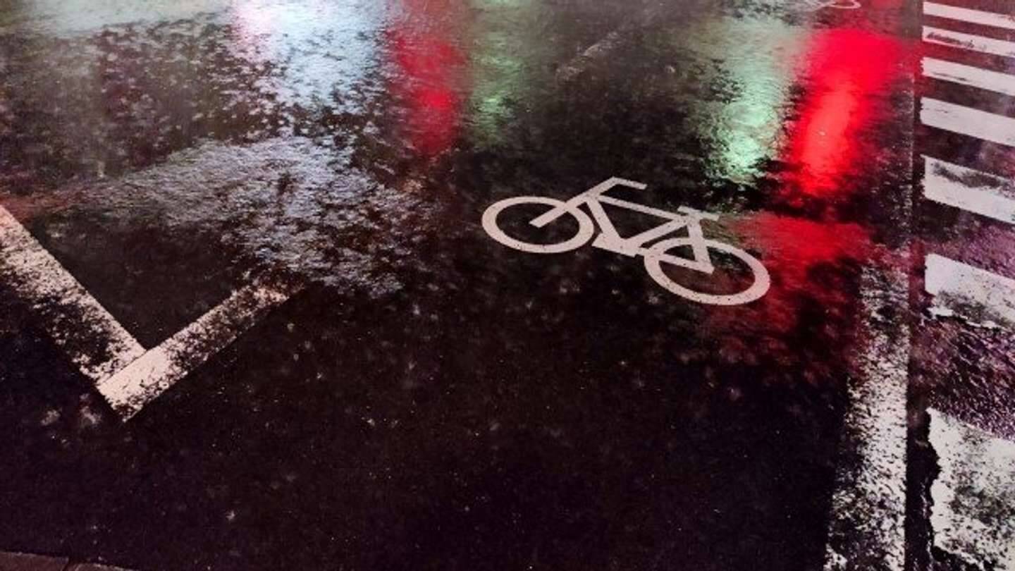 「4歳の娘を自転車の後ろに乗せて走るシングルマザーの私。ワゴン車の中年男性に声をかけられて...」（埼玉県・40代女性）