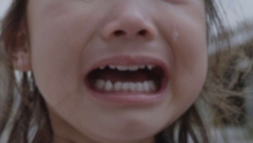 「トイレに入ろうとしたら横入りしてきたオバサン。幼い娘がそのせいで漏らしてしまい...」（神奈川県・30代女性）