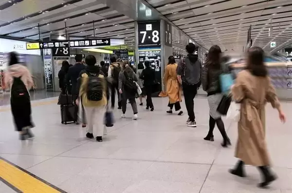 「大学入試のために都会へ出てきた私。駅で後ろにいたおじさんに声をかけられて」（島根県・10代男性）