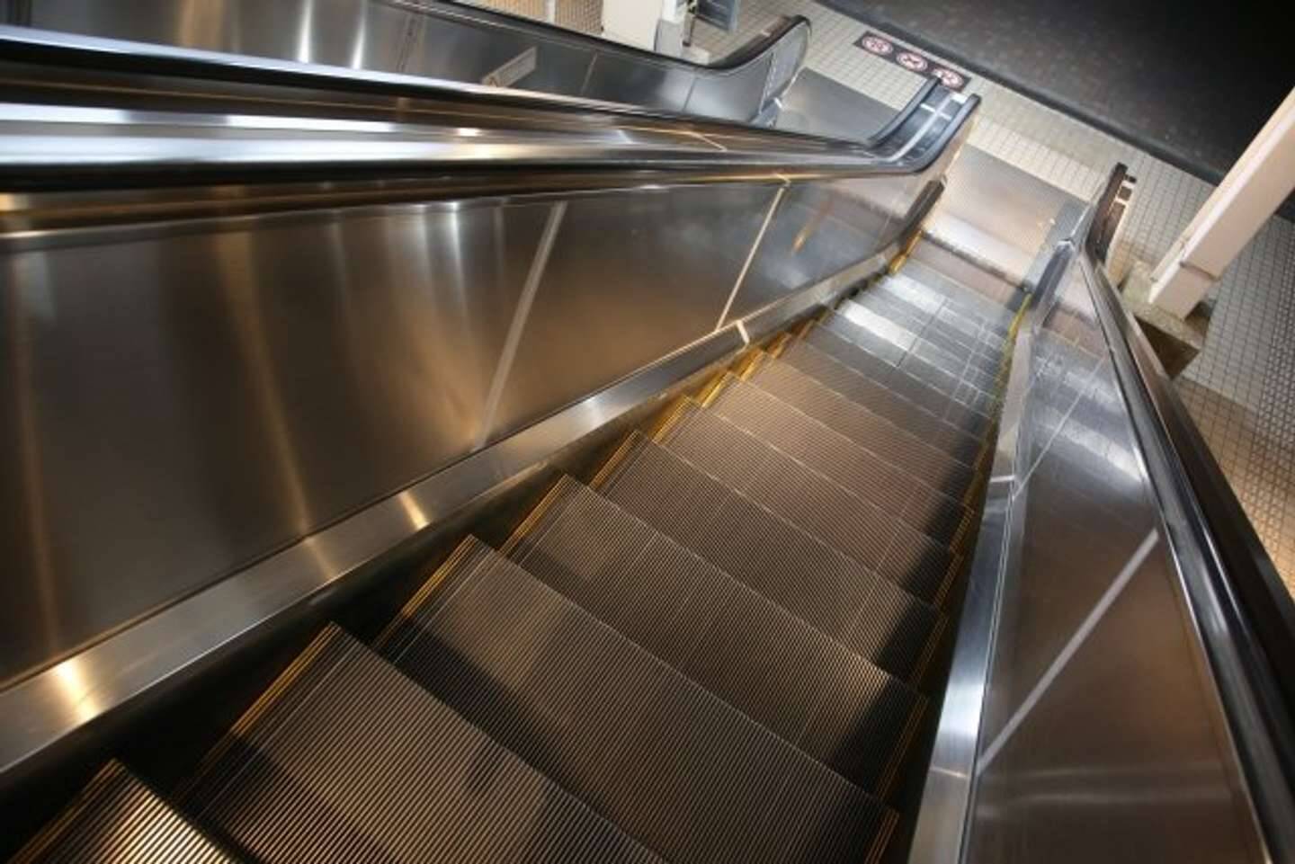 「大学入試のために都会へ出てきた私。駅で後ろにいたおじさんに声をかけられて」（島根県・10代男性）